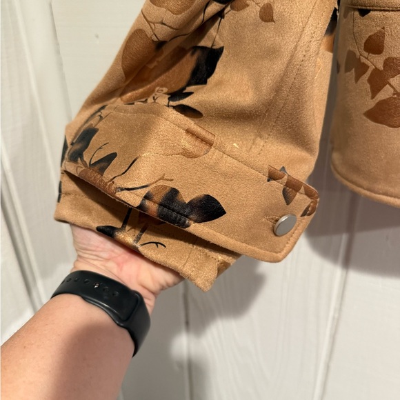 Cato Tan Floral Full Zip Jacket - Picture 6 of 16